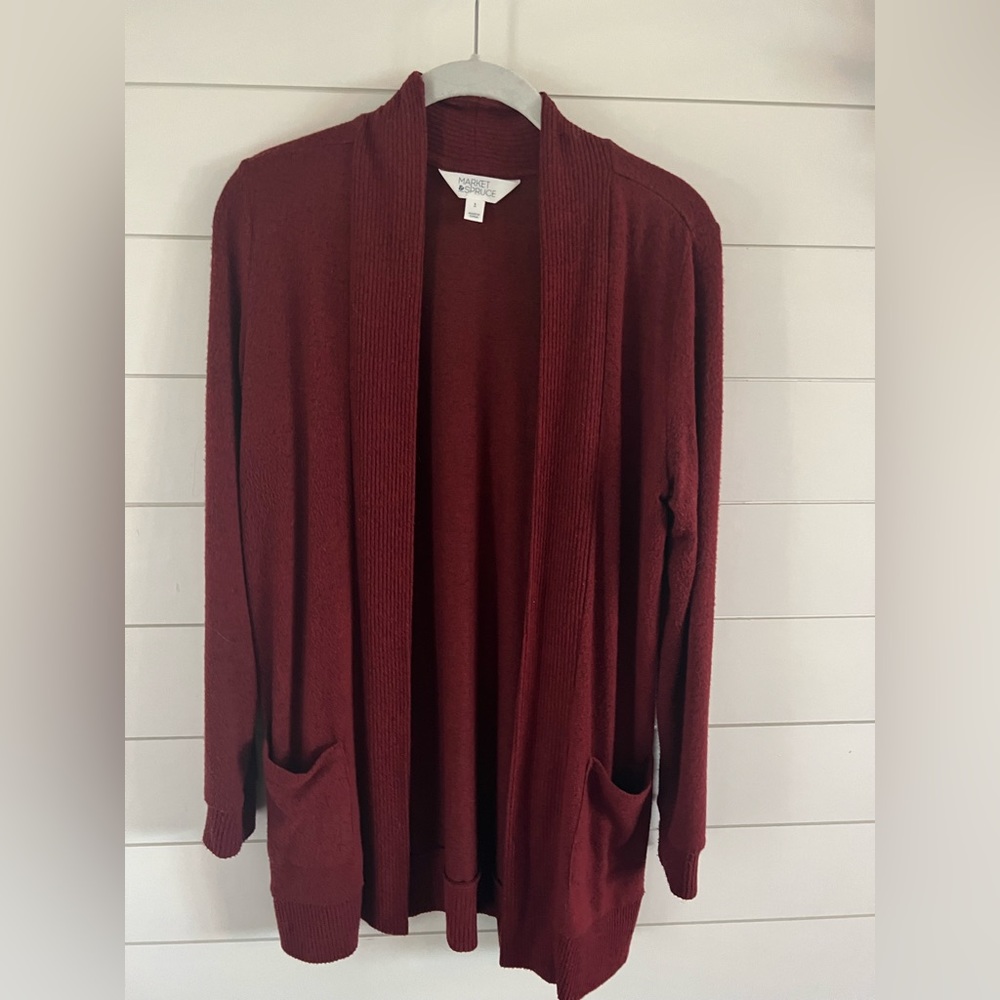 Market & Spruce, size small, burgundy cardigan